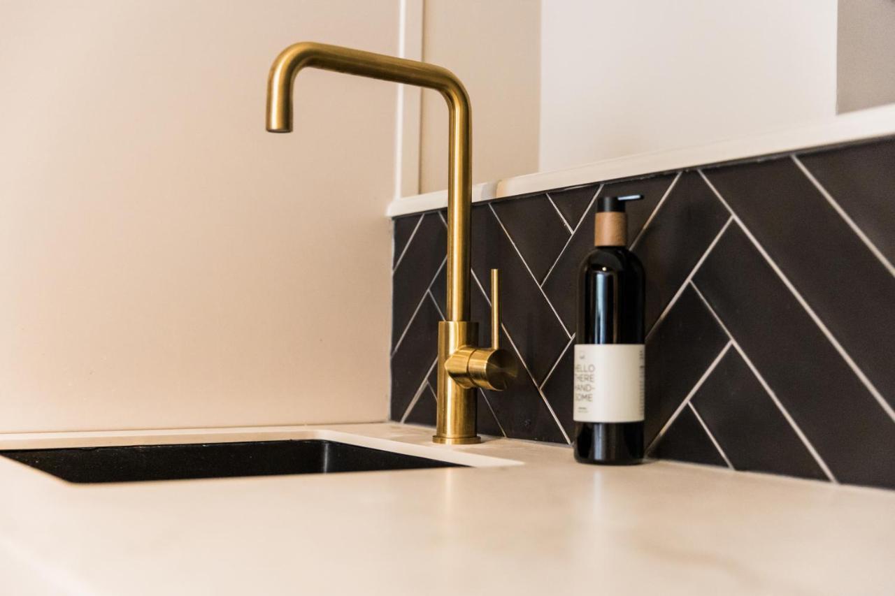 デン・ハーグEclectic Loft 'Pinot Noir'アパートメント エクステリア 写真