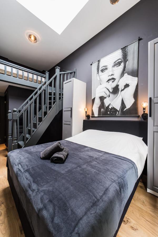 デン・ハーグEclectic Loft 'Pinot Noir'アパートメント エクステリア 写真